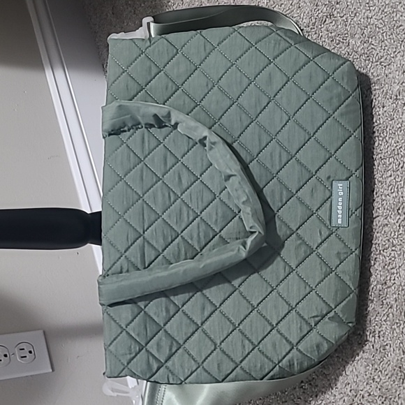Madden Girl Handbags - Madden Girl Quilted Crossbody Shoulder Zip Top Bag Green